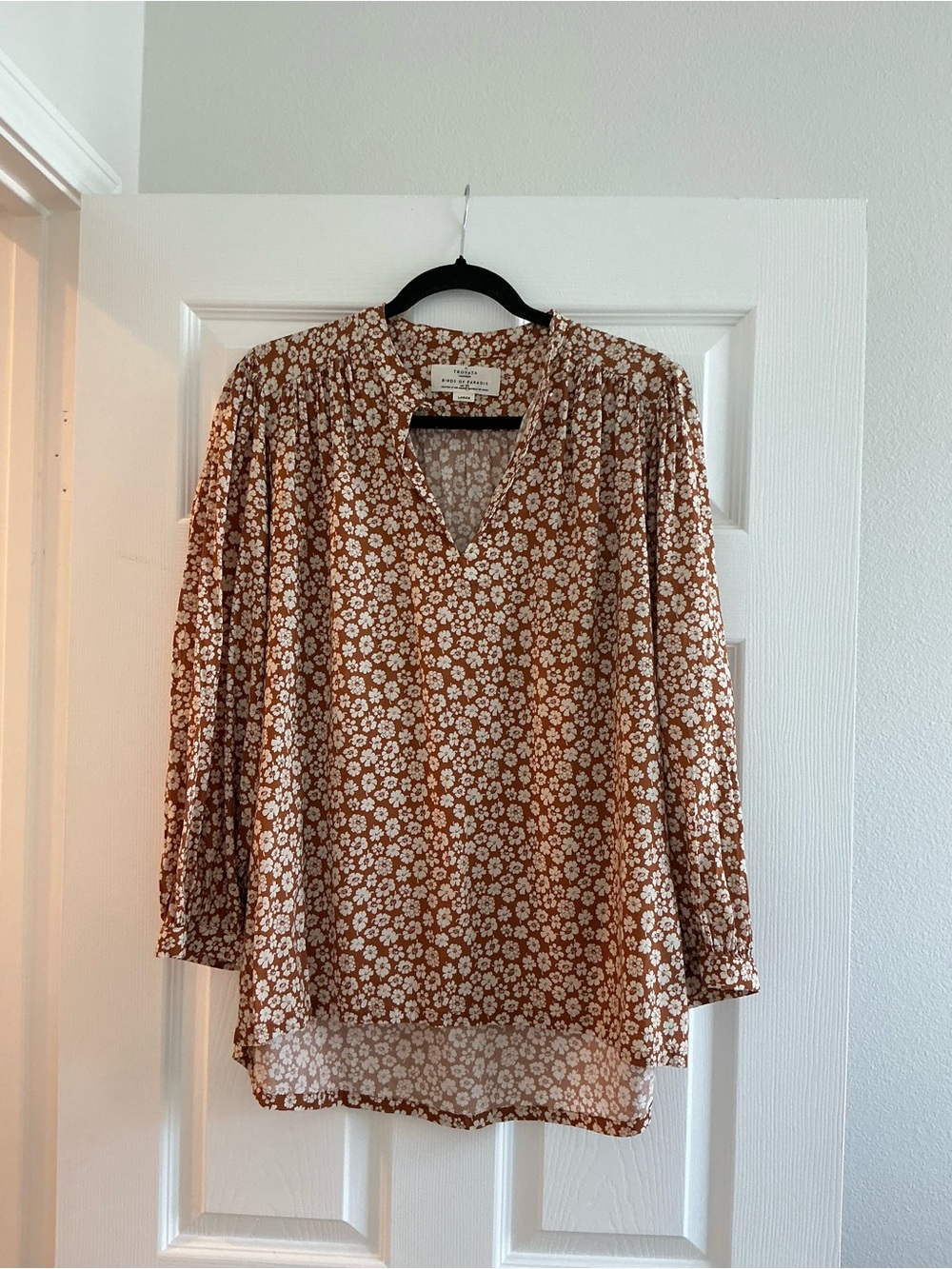 Trovata Floral V-Neck Long Sleeve Blouse